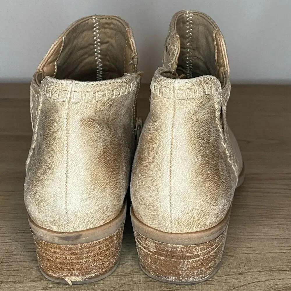 BareTraps Gerty Tan Suede Brown Zip Ankle Booties Low Heel Shoes Women’s 7.5